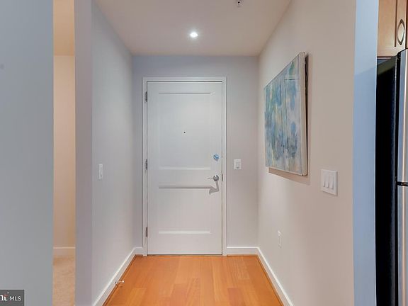 5th image of 888 N Quincy St Unit 1309