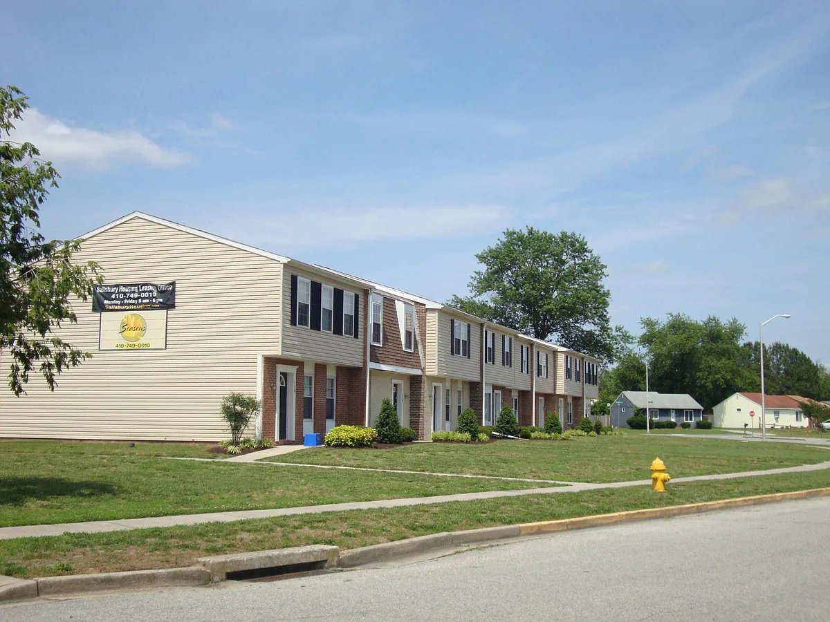 Building Photo - 115 Halsey Dr