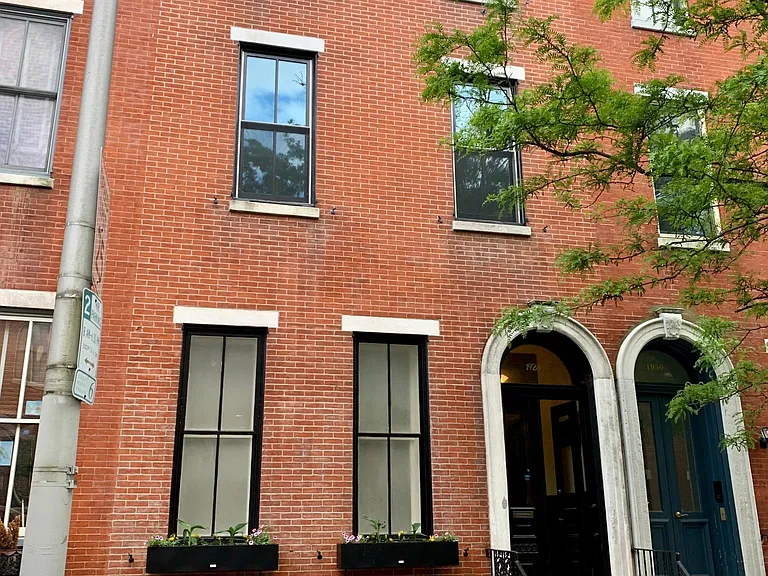 1928 Wallace St #3 — Photo 1