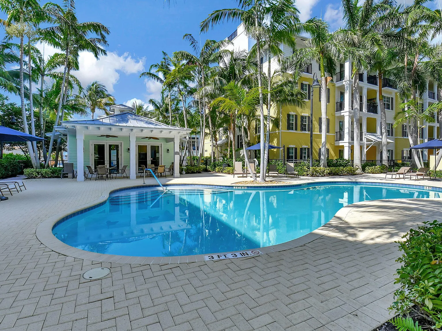 2 bed, 2.0 bath, 1193 sqft, $2,950 — Photo 3
