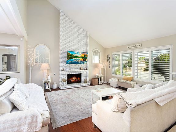 4th image of 1351 Catherine Cir