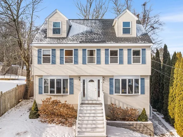 5 N Rexhame St, Billerica, MA 01821
