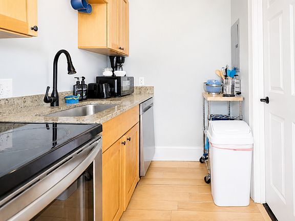 3rd image of 523 Park Ave #103