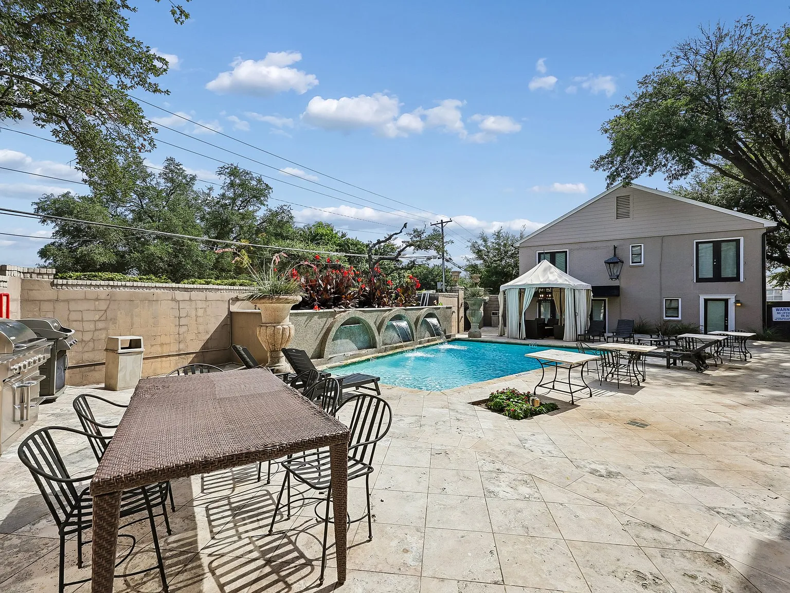 7730 Meadow Rd — Photo 2