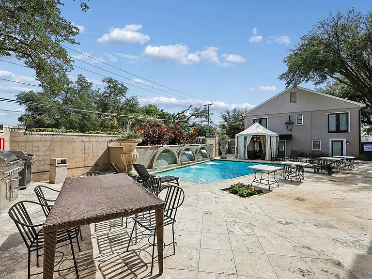 7730 Meadow Rd #106 — Photo 2