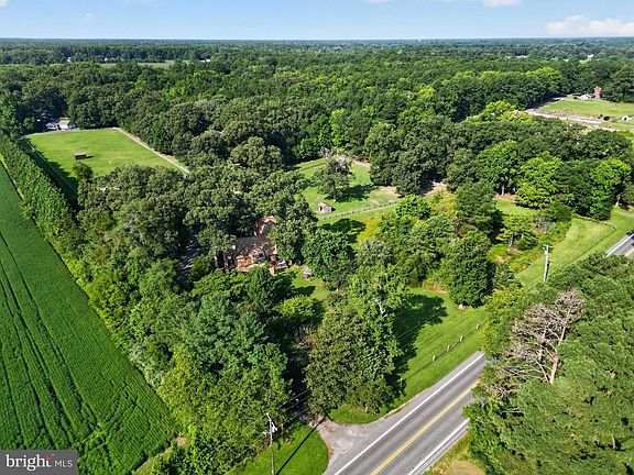 3rd image of 4696 Snow Hill Rd
