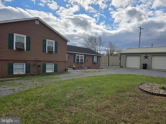 4th image of 70 Kathys Ln