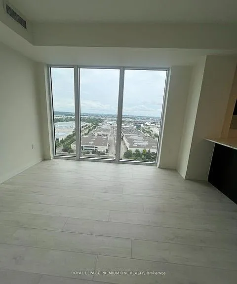 8960 Jane St #1920 — Photo 13