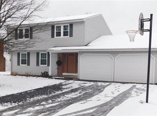 5469 Topsfield Ln, Clay, NY 13041