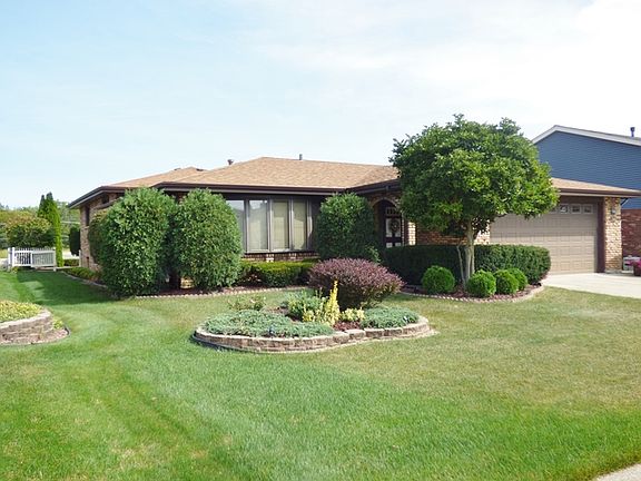 3rd image of 6328 Knollwood Dr
