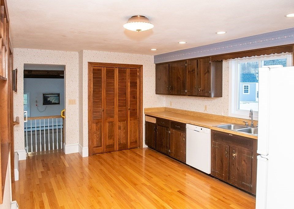 57 Academy Ave, Atkinson, NH 03811 Zillow