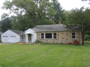 90 S Oak St, Crystal Lake, IL 60014