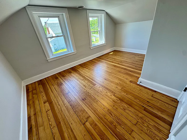 755 Centerville Rd — Photo 10