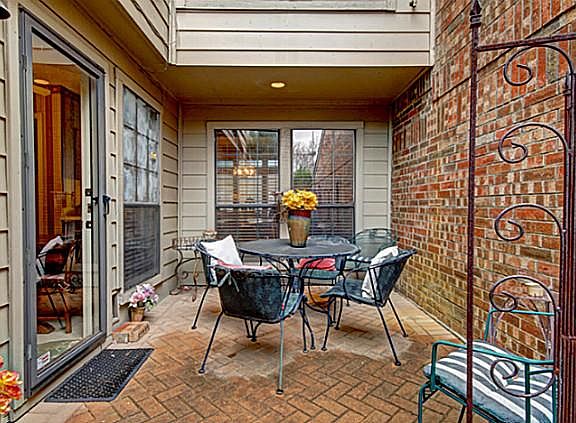 2nd image of 2519 Stanford Ct