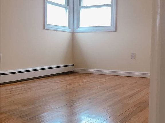 3rd image of 384 Clement Ave