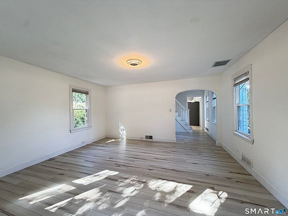 3rd image of 6 Beech Street