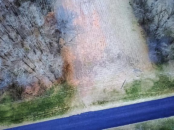 5th image of W4961 CEMETERY ROAD