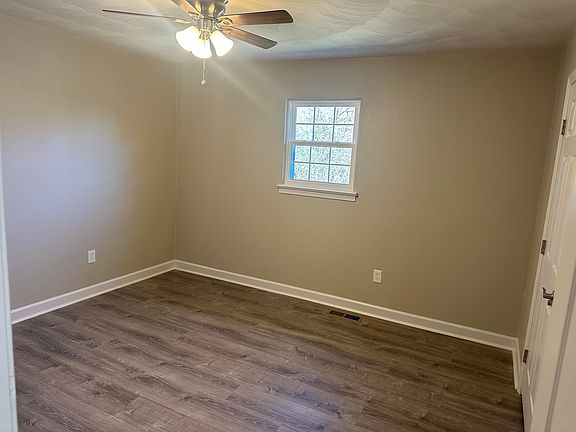 4th image of 1609 19th St NE #1