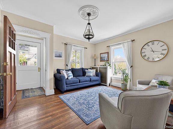 5th image of 17 Riggs Place