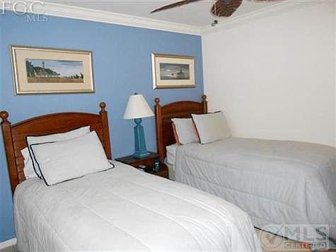 Guest bedroom