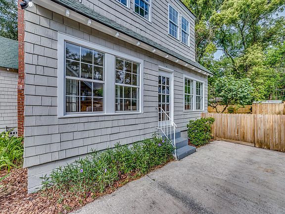 4th image of 3887 Hollingsworth St