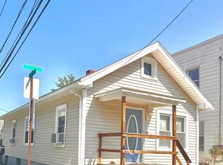 621 24th St, Watervliet, NY 12189