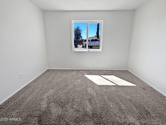 5th image of 3702 E KAREN Drive