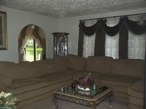 3rd image of 6168 Jacqueline Dr