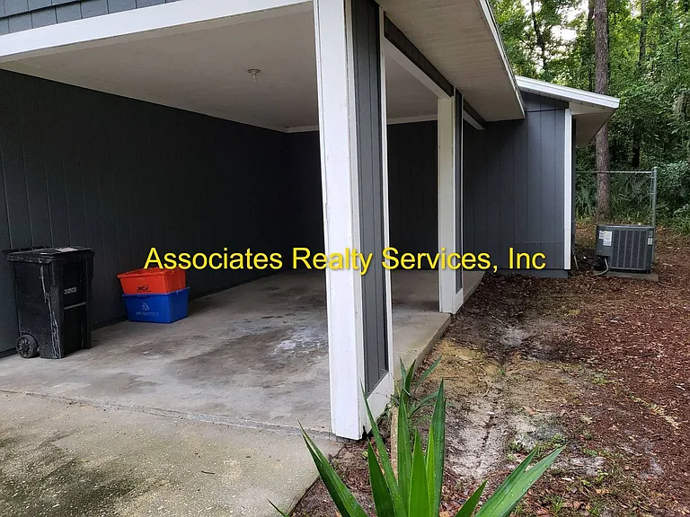 3617 NW 21st Dr — Photo 6