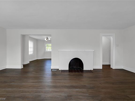 4th image of 17303 Invermere Ave