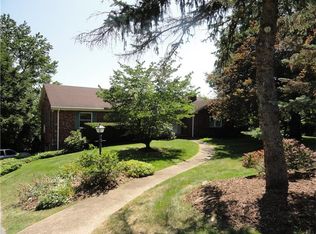 137 Club Manor Rd, Latrobe, PA 15650