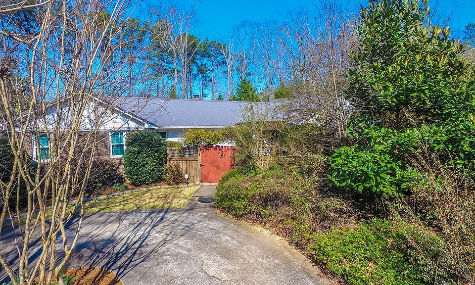 1st image of 114 Sourwood Dr