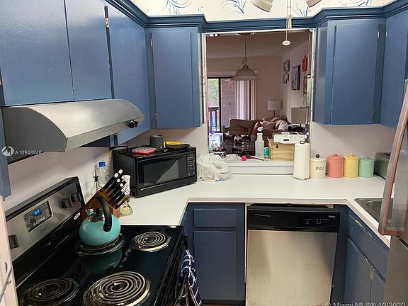 4th image of 1021 Mockingbird Ln APT 214