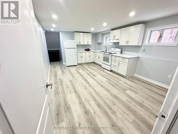 2nd image of 32 Histon Cres