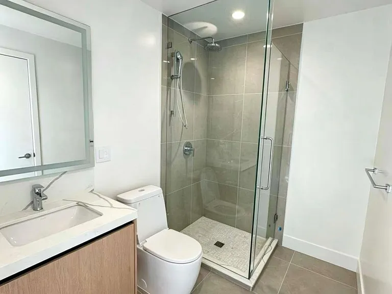 1475 Foster St #705 — Photo 10