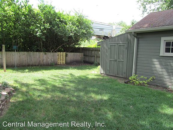5th image of 1326 Longfellow Ave
