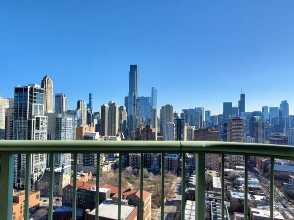 111 W Maple St APT 3306, Chicago, IL 60610