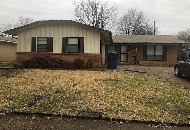 1st image of 2209 Newcastle Dr