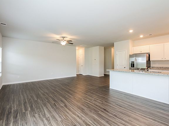 5th image of 9128 Sunrise Creek Dr