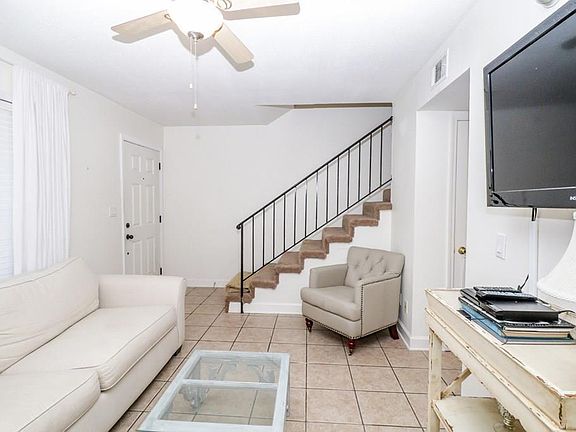 2nd image of 1802 Jackson Ave W APT 73