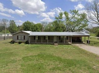20 McAuley St, Oakland, TN 38060
