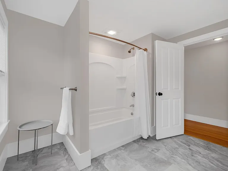 16 Chestnut St — Photo 27