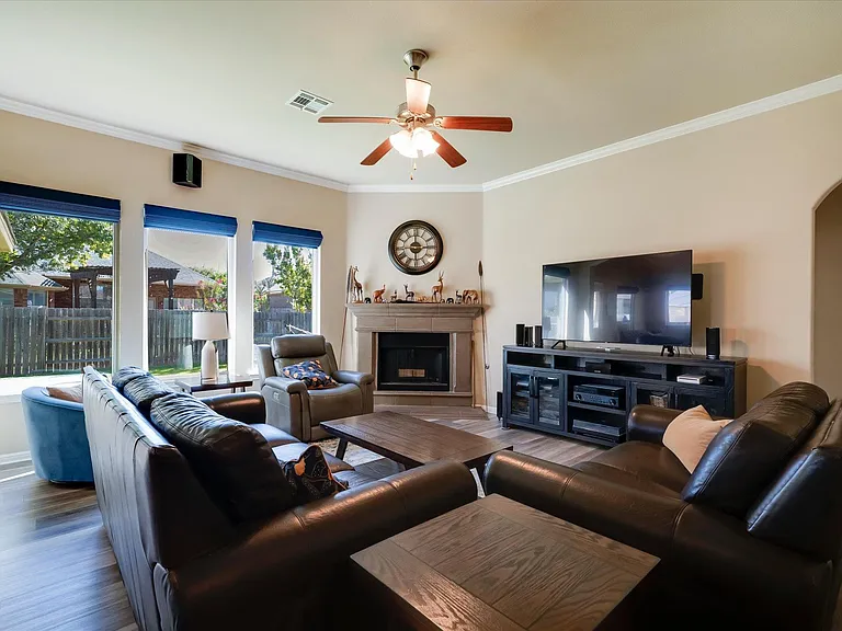 13717 Long Shadow Dr — Photo 9