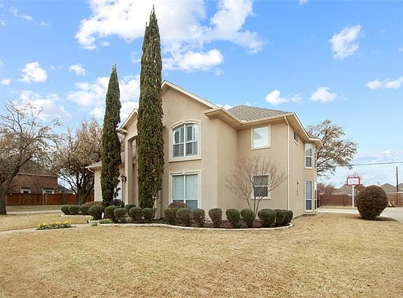3rd image of 6817 Oak Park Ln