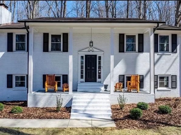 145 Timberlane Dr, Lexington, NC 27295