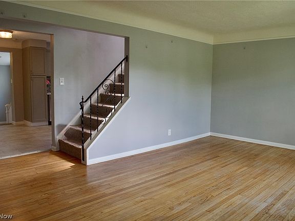 2nd image of 20724 Applegate Rd