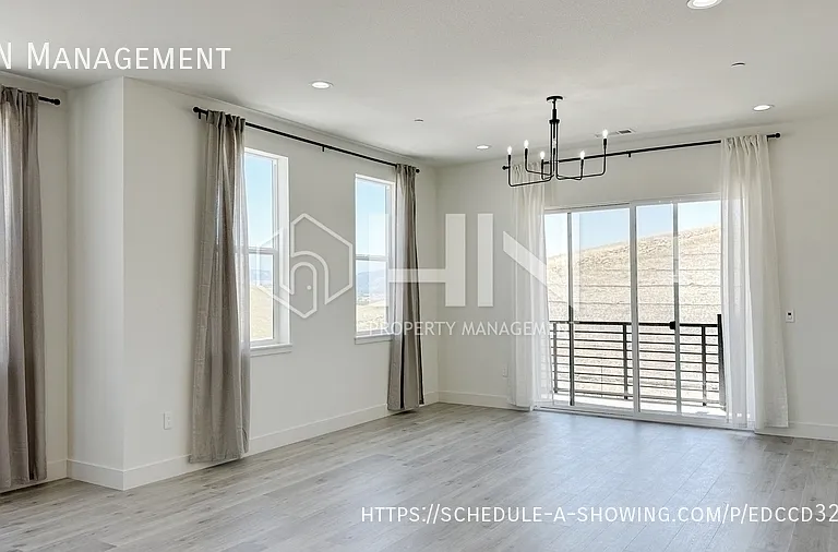 1713 Central Pkwy — Photo 3