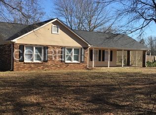141 Wick St, Boiling Springs, SC 29316