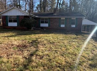 17 Waters Rd, Asheville, NC 28805