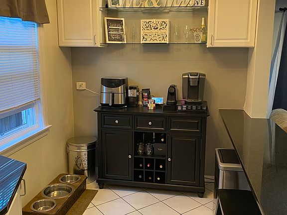 3rd image of 5406 N Nordica Ave